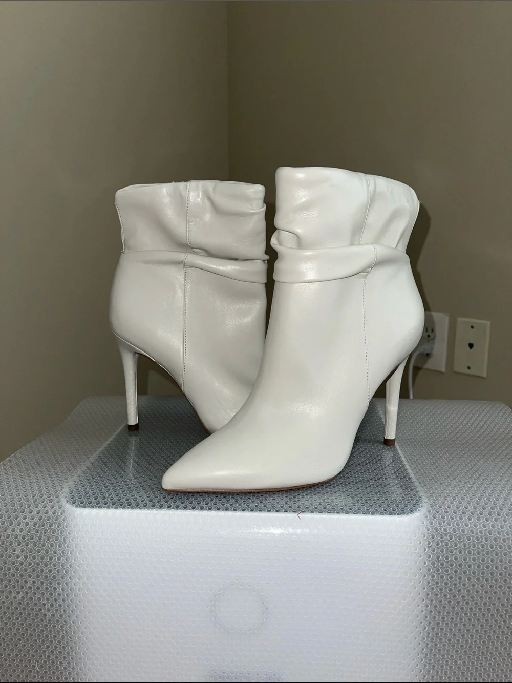 Jessica Simpson Cream Pointed-Toe Stiletto Ankle Boots